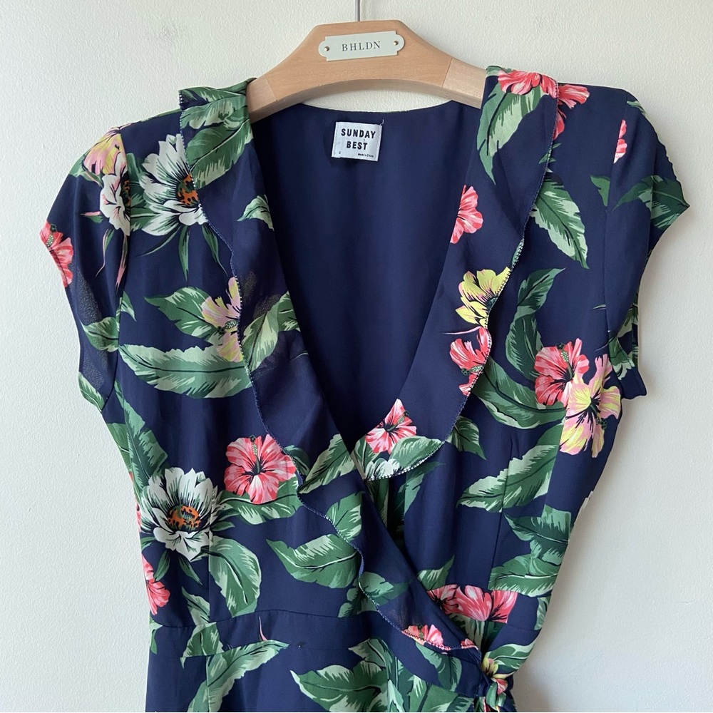 • Aritzia • Sunday Best Savoy Dress in Tropical Print Sz 0